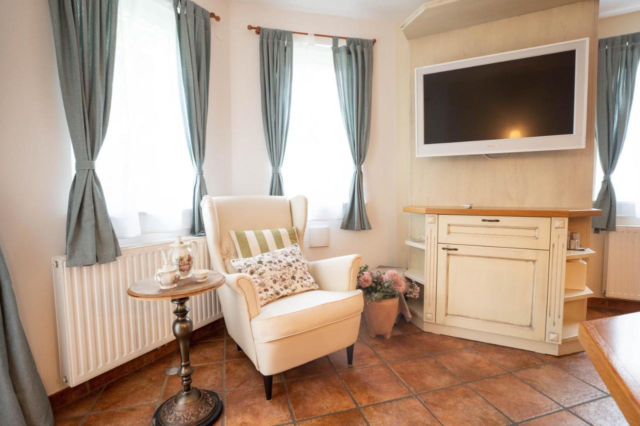Zirovnica Alpine Apartments Marcella מראה חיצוני תמונה